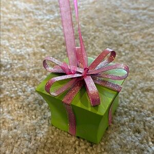 Green Gift Box ornament with Pink Ribbon